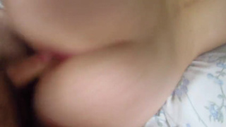 Быстро порет деваху в красную пещерку