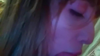 Молодая дочка делает минет своему любимому папе на 23 февраля крупным планом