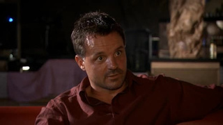 В кабаке познакомились с двумя тёлками и трахнули дома