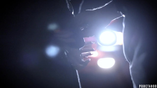 Мужик учит групповому траху двух лесбиянок