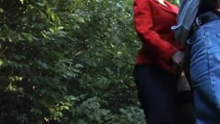 Частное порно где зрелая дама дала полизать незнакомцу