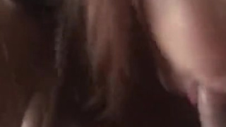 Видео с утерянного мобильного телефона занимающейся оральным сексом мулатки