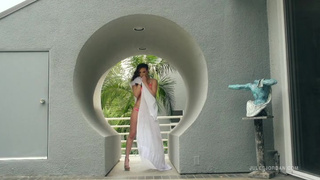 Анальное порно брюнетки с маленькими сиськами